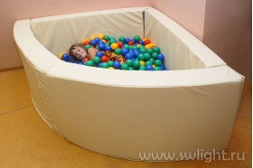 Сухой бассейн в форме 1/4 круга